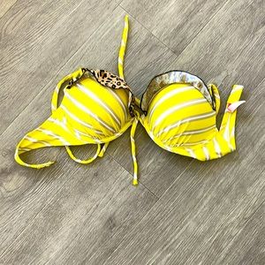 Victoria’s Secret bikini top 36B
